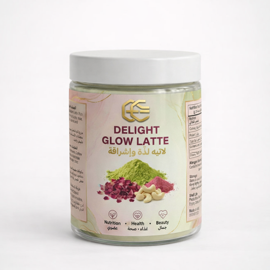 لاتيه لذة وإشراقة بالفستق والورد